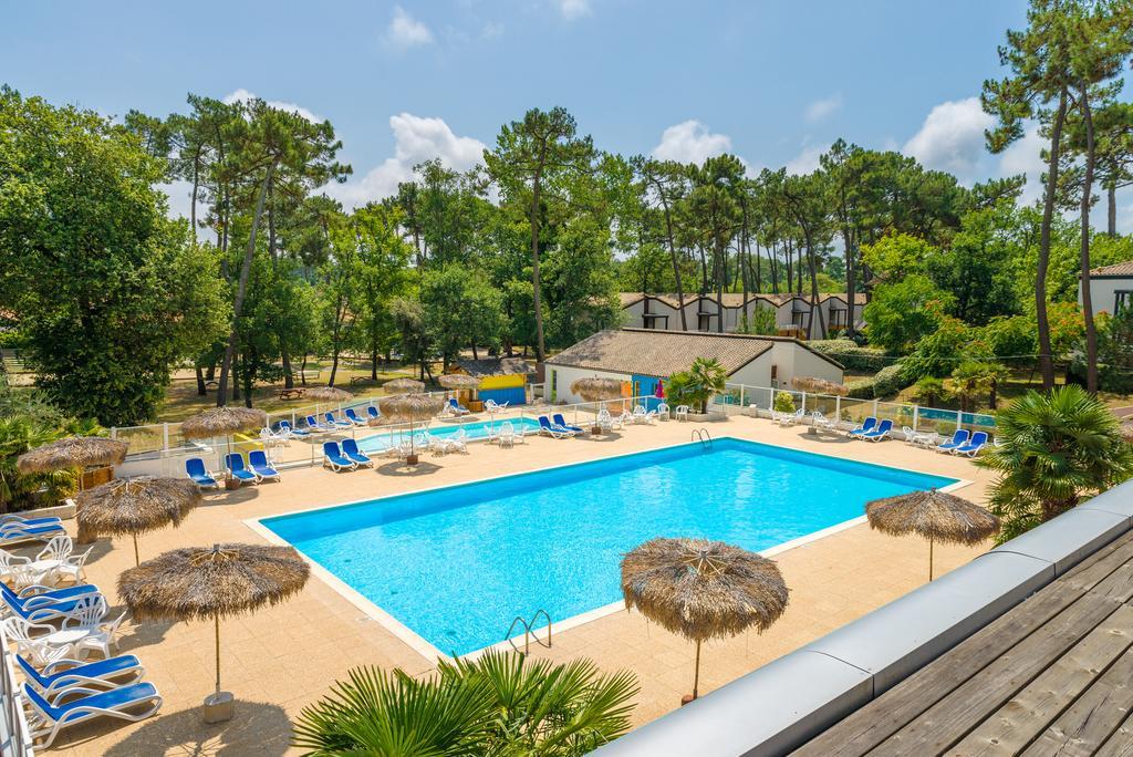 Hotel Azureva Ronce Les Bains Zewnętrze zdjęcie