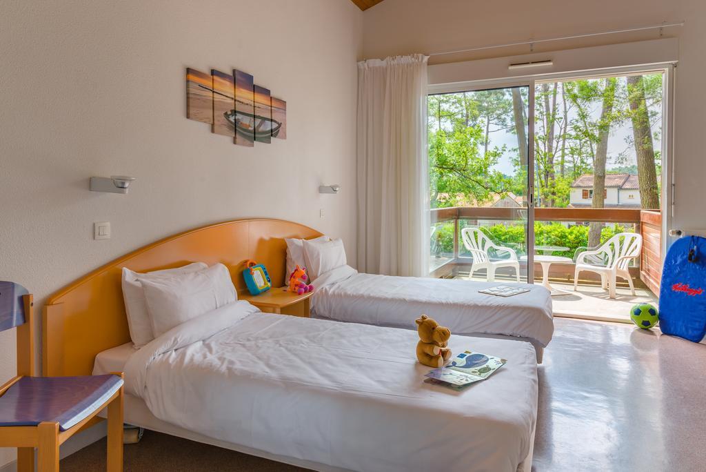 Hotel Azureva Ronce Les Bains Zewnętrze zdjęcie